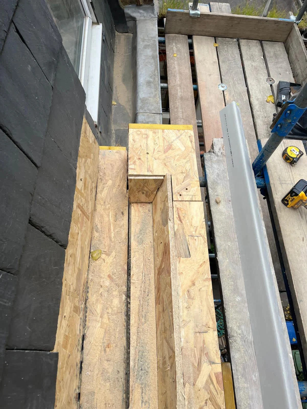 Images Stars Roofing Ltd