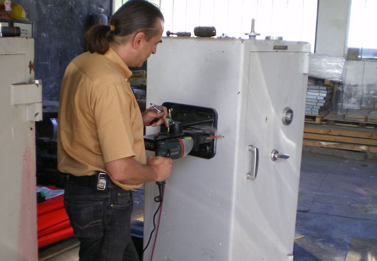 Tresorservice Unger, Kaiser-Ebersdorfer Straße 81/3 in Wien