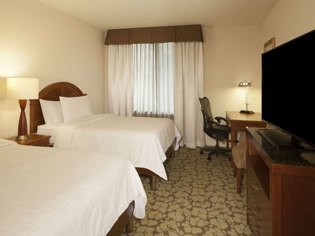 Images Hilton Garden Inn Virginia Beach Town Center