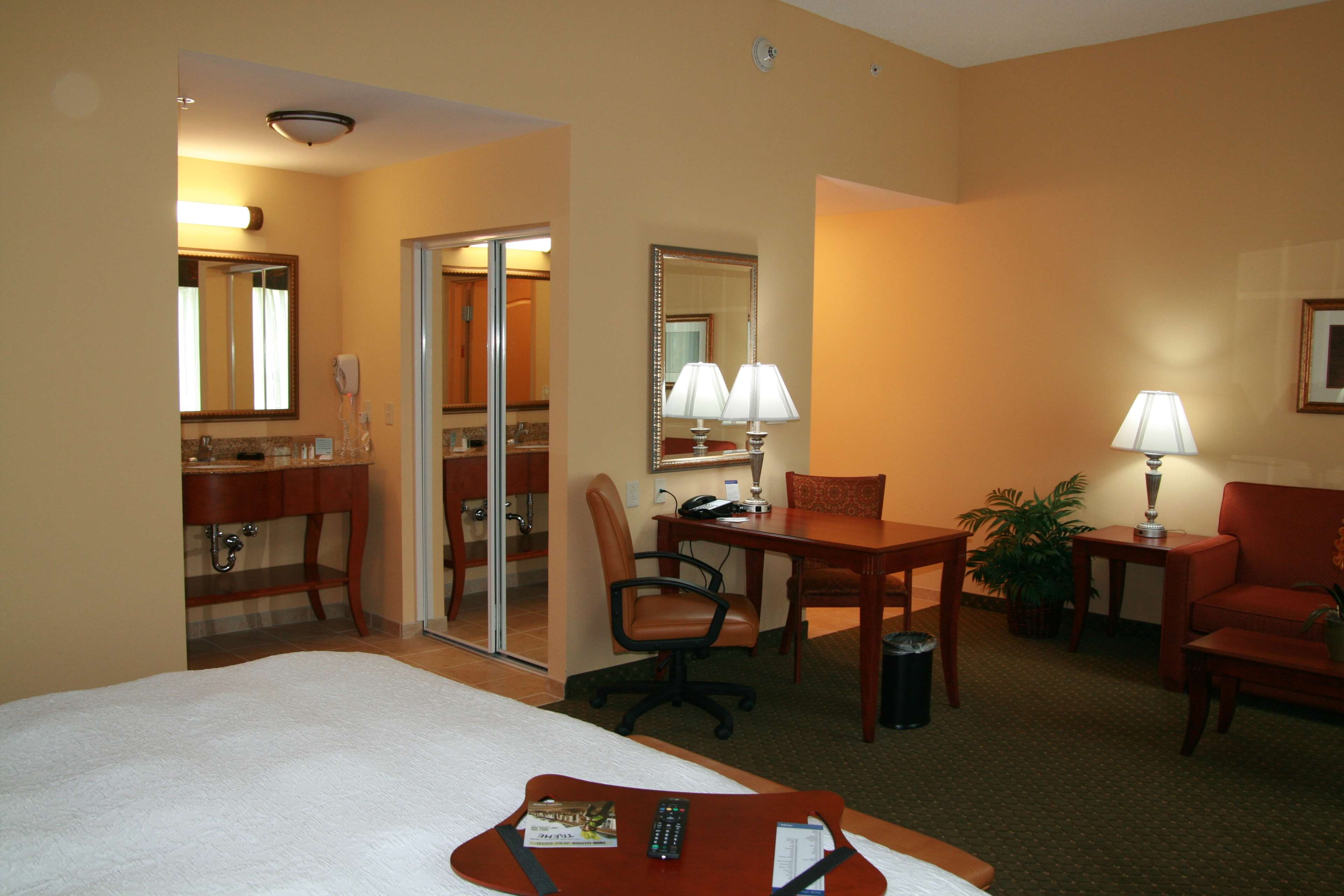 Guest room