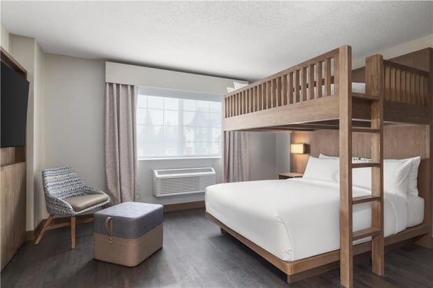 Images Starlite Yellowstone, Tapestry Collection by Hilton