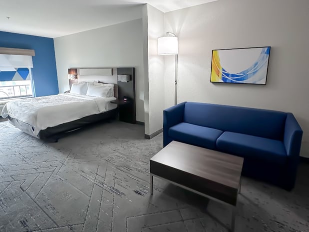 Images Holiday Inn Express & Suites New Philadelphia by IHG