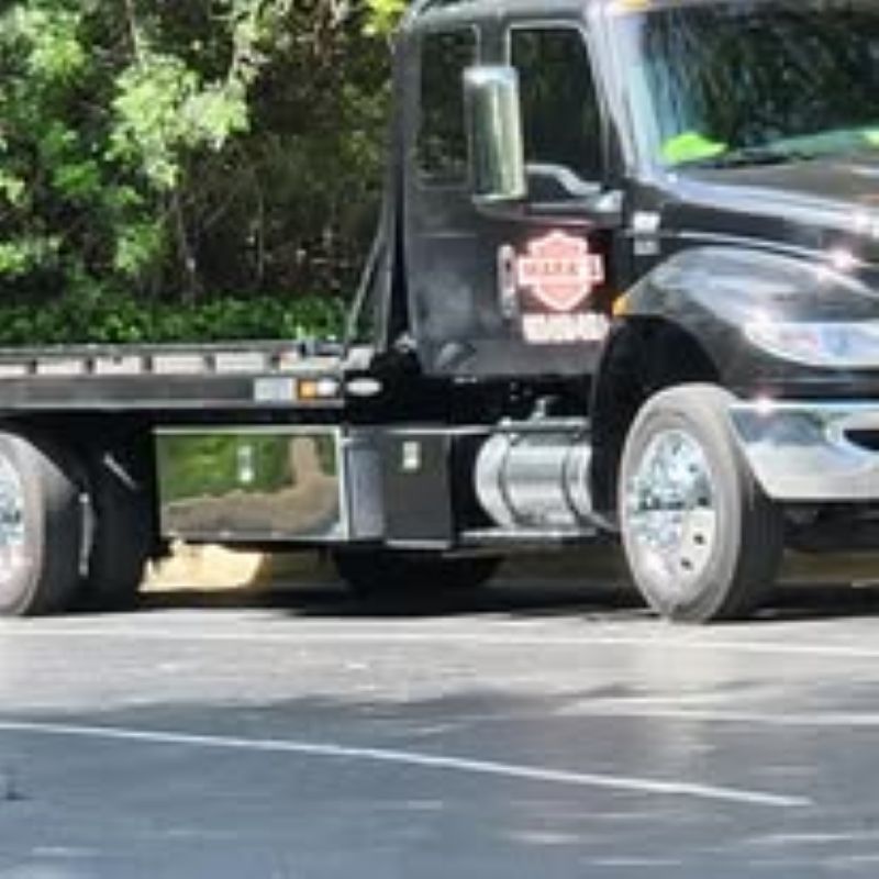 Mark's Towing Inc Image