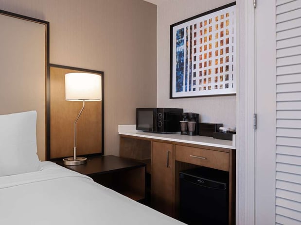 Images Embassy Suites by Hilton Chicago Downtown River North