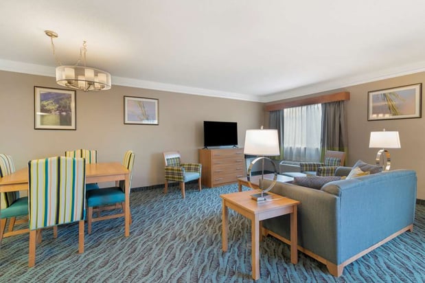 Images Best Western Plus Executive Court Inn & Conference Center