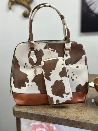 Images Ain't No Blonde's Chic Boutique