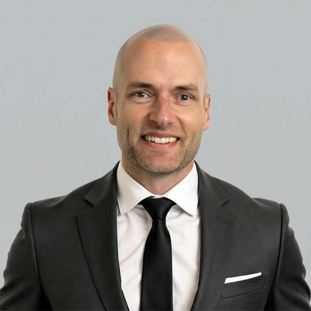 Headshot of Jerrod Pace, a wealth advisor at Chase
