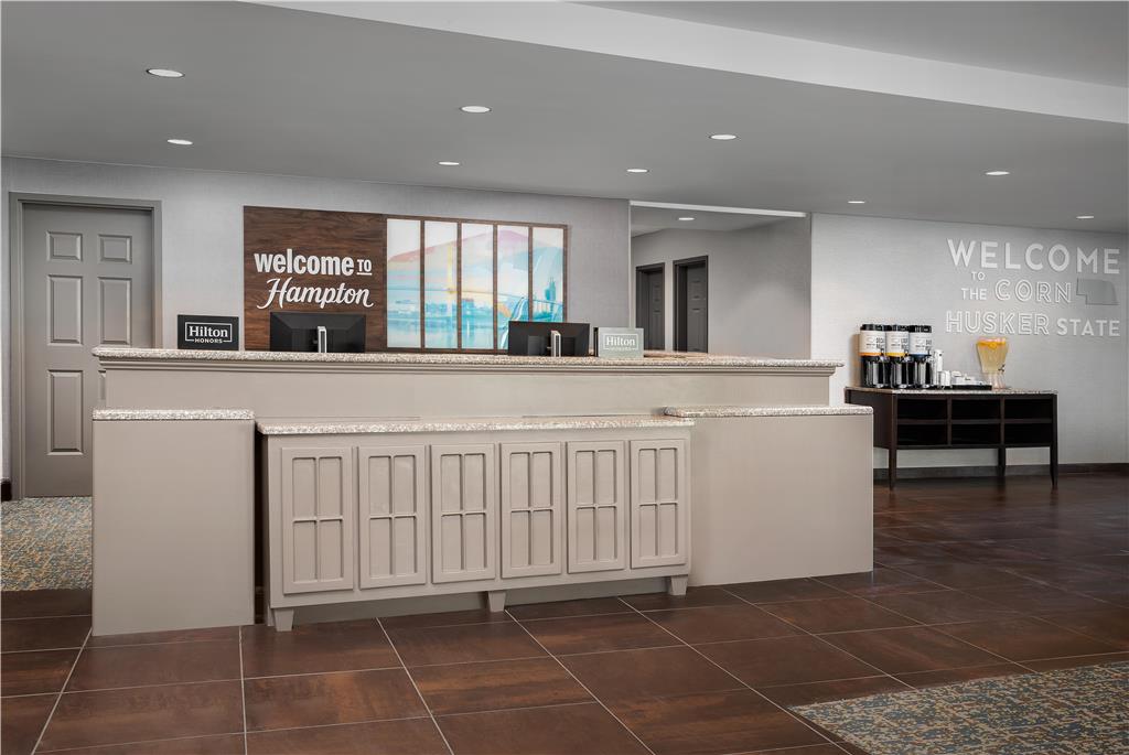 Hampton Inn & Suites Omaha-Downtown