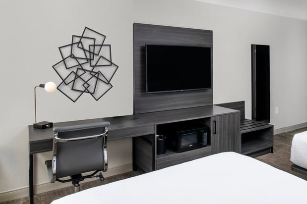 Images Holiday Inn Express South Burlington - Downtown by IHG