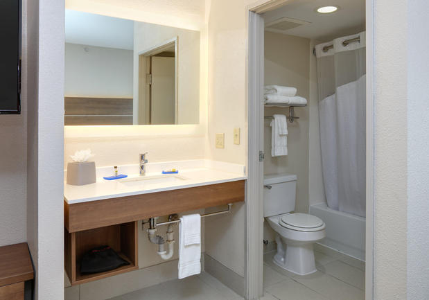 Images Holiday Inn Express & Suites Austin - Round Rock by IHG