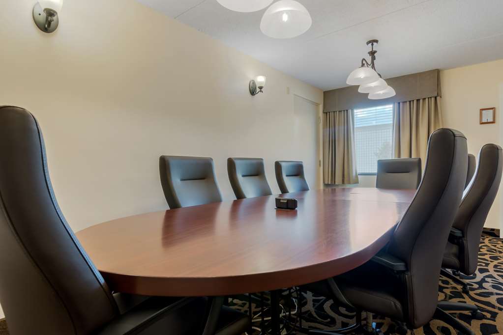 Best Western Plus Dryden Hotel & Conference Centre in Dryden: Meeting Room