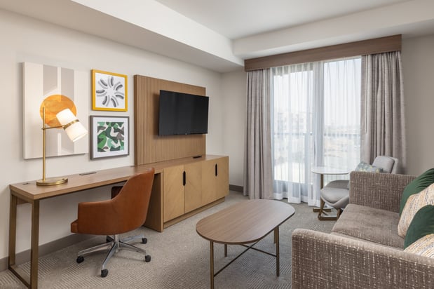 Images Holiday Inn & Suites Monterey Park - Los Angeles by IHG