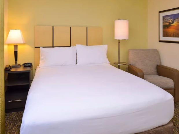 Images Candlewood Suites Jefferson City by IHG