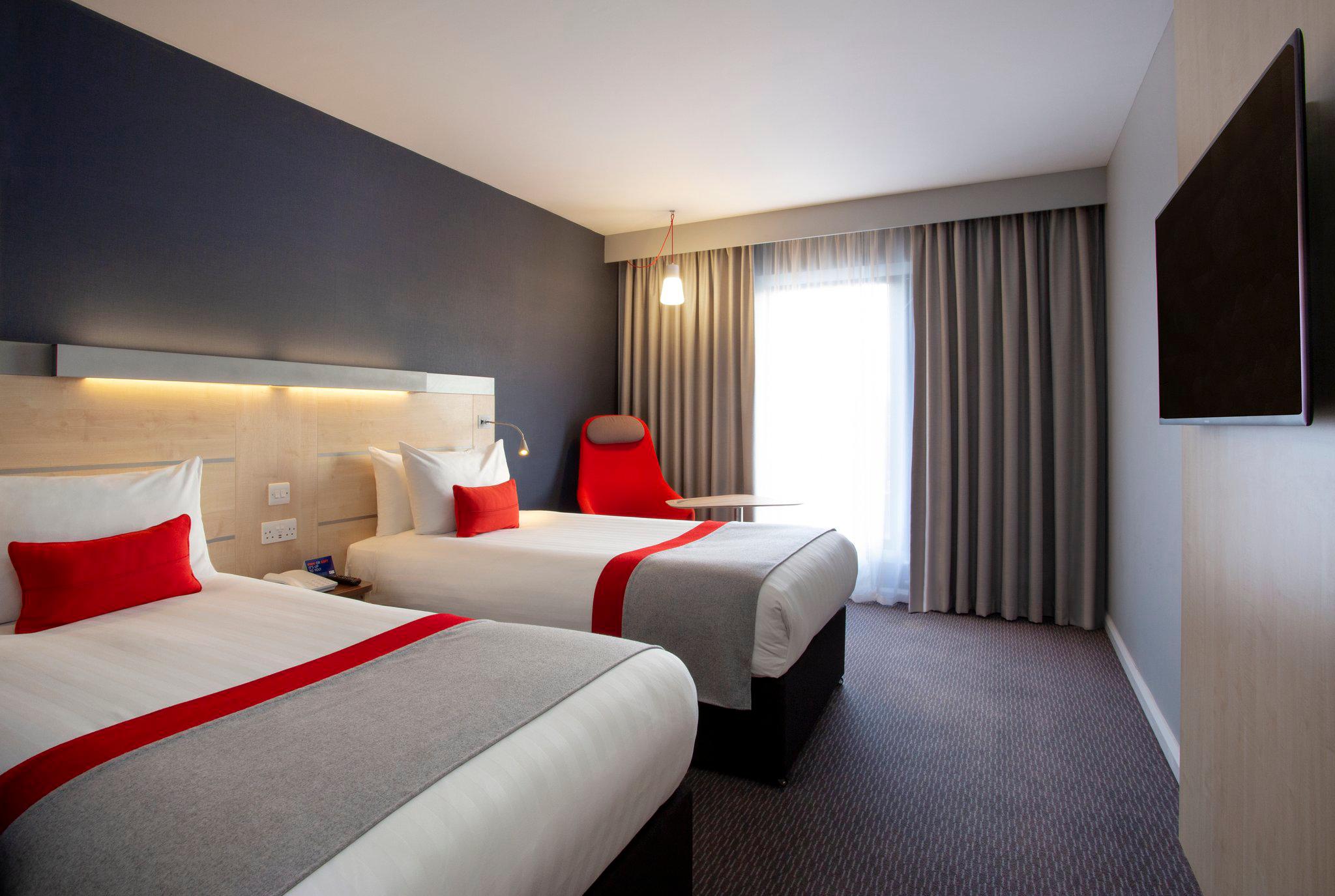 Holiday Inn Express Cheltenham Town Centre, an IHG Hotel Cheltenham 01242 548200
