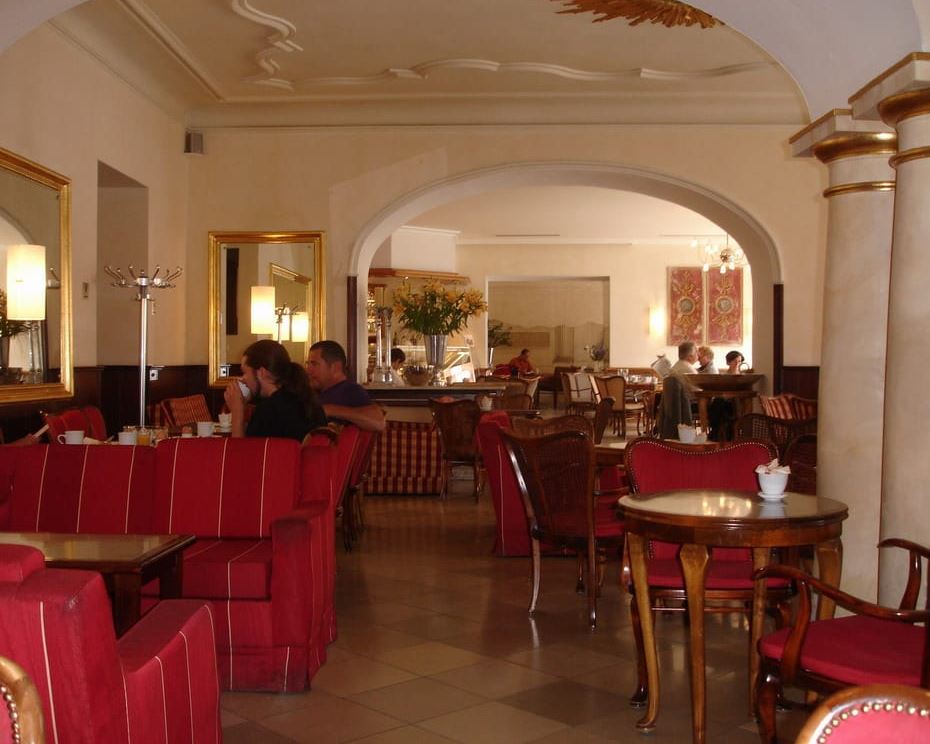 Hotel Goldenes Kreuz, Haidplatz 7 in Regensburg