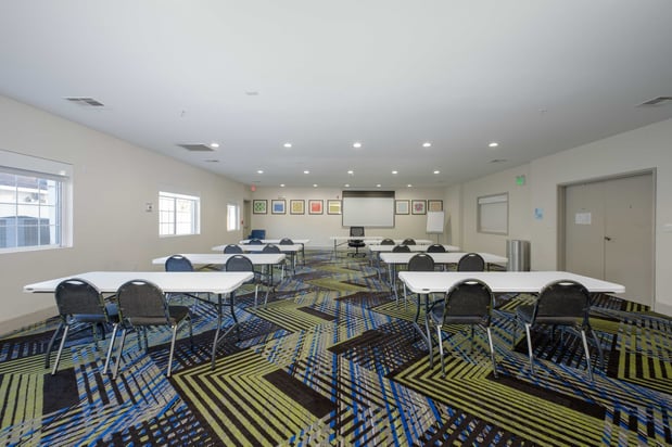 Images Holiday Inn Express & Suites Carlsbad by IHG