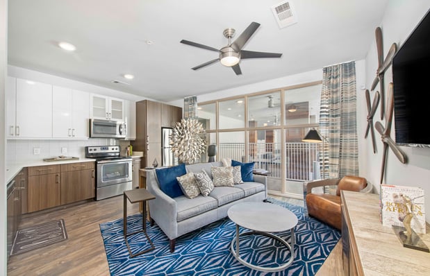 Images MAA South Lamar