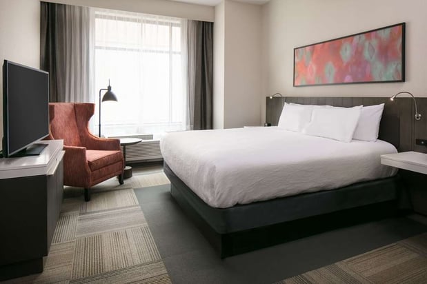 Images Hilton Garden Inn Iowa City Downtown University