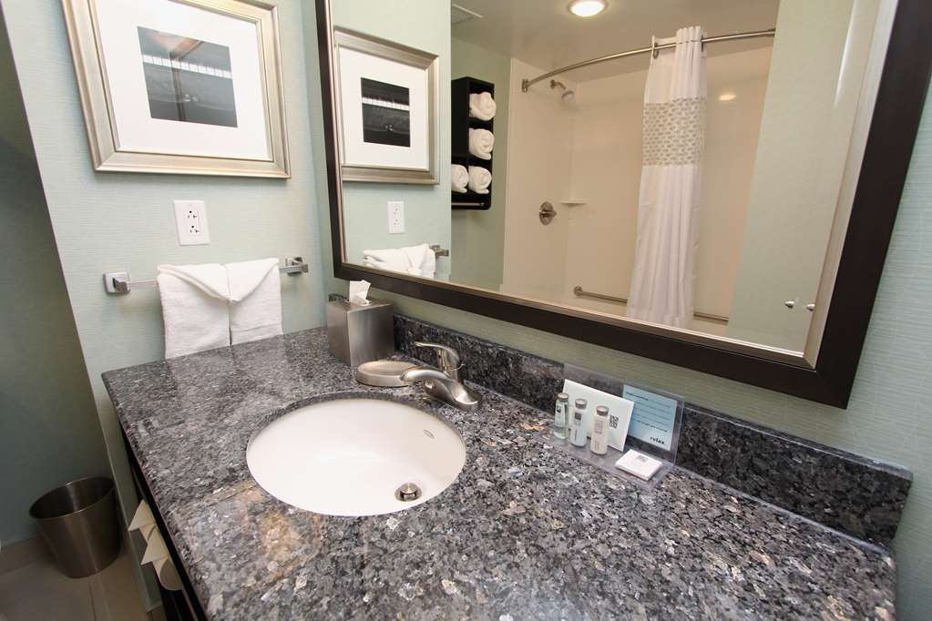 Images Hampton Inn & Suites by Hilton St. John's Airport
