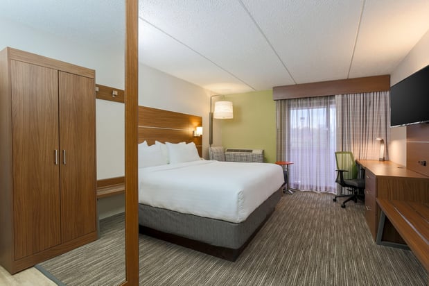Images Holiday Inn Express Milwaukee-West Medical Center by IHG