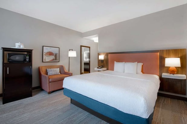 Images Hampton Inn & Suites Harvey/New Orleans West Bank