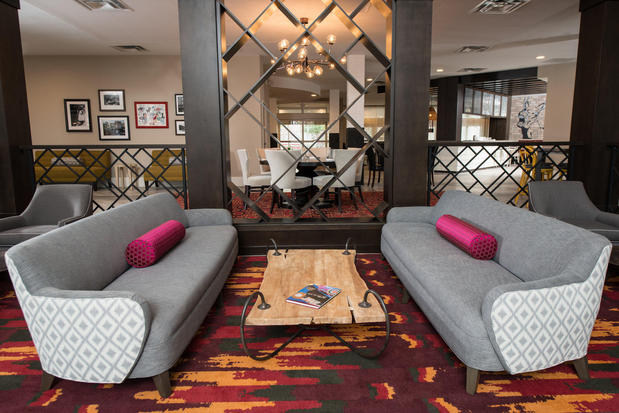 Images Hotel Indigo Atlanta - Vinings by IHG