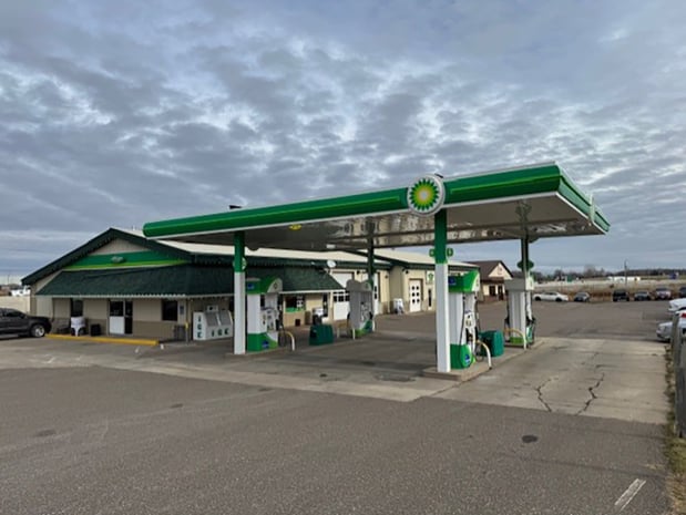 Images Don's Auto Service and Repair - BP Gas Station