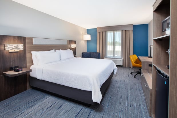 Images Holiday Inn Express & Suites Turlock-Hwy 99 by IHG