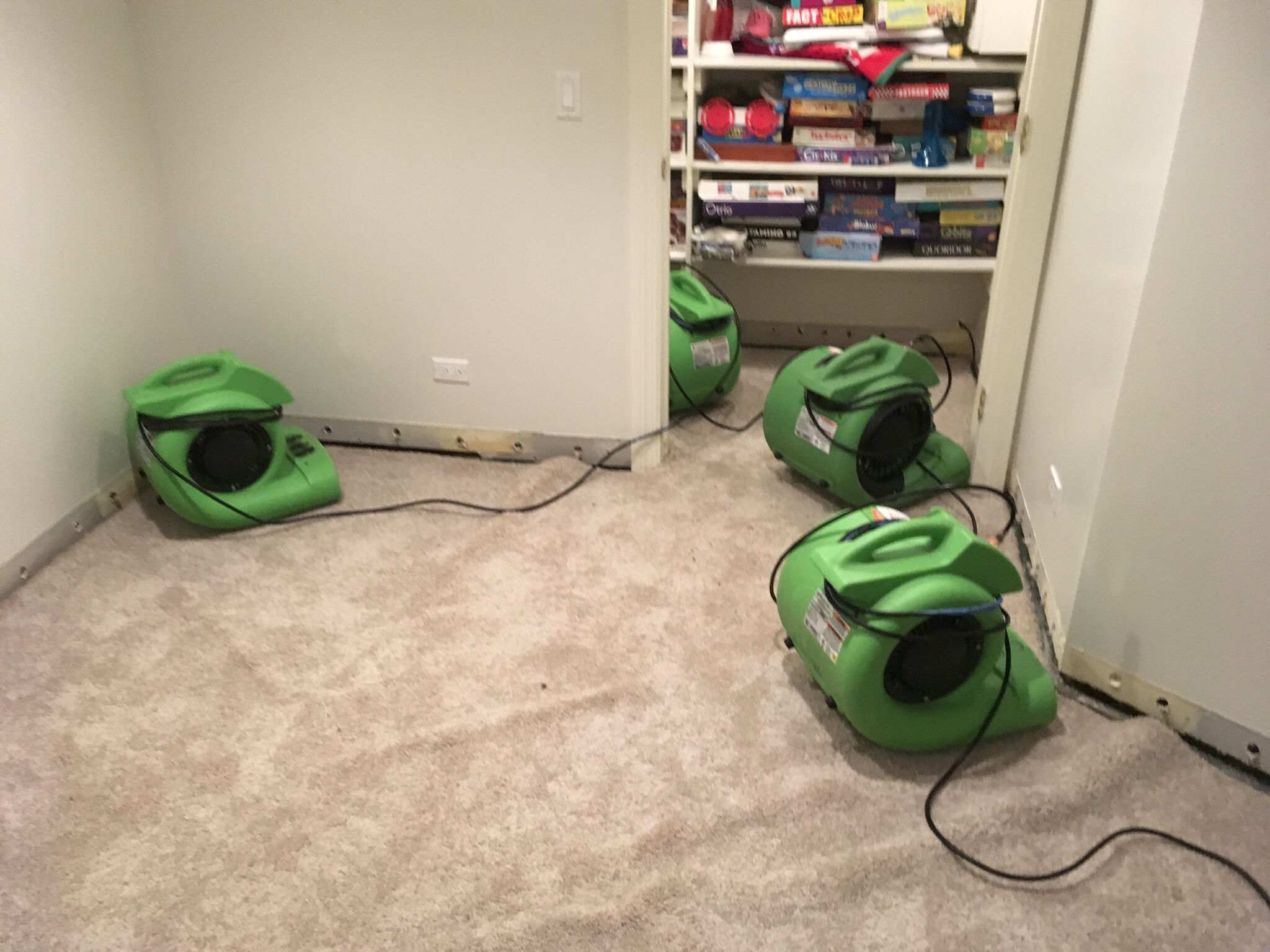 The SERVPRO equipment is up and running after a water loss in a local home.