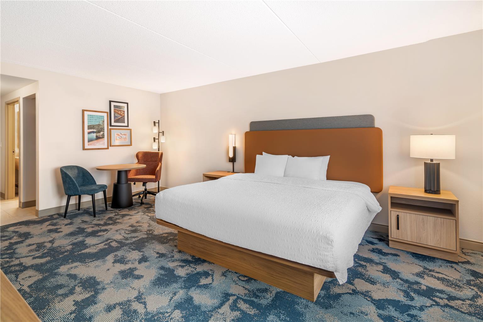 Guest room