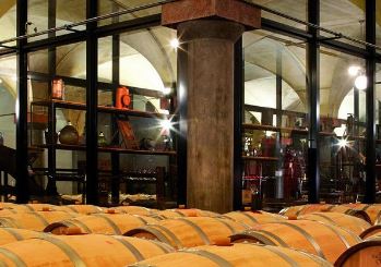 BESUCH MIT WEINPROBE