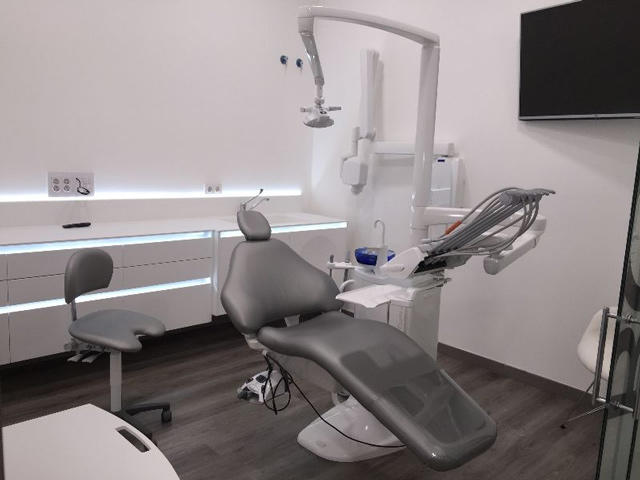 Images Centro Dental Roberto Cristobal Valdelagua