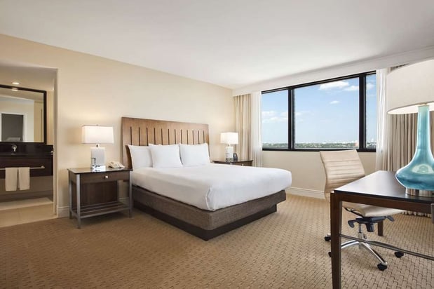 Images Hilton Miami Airport Blue Lagoon