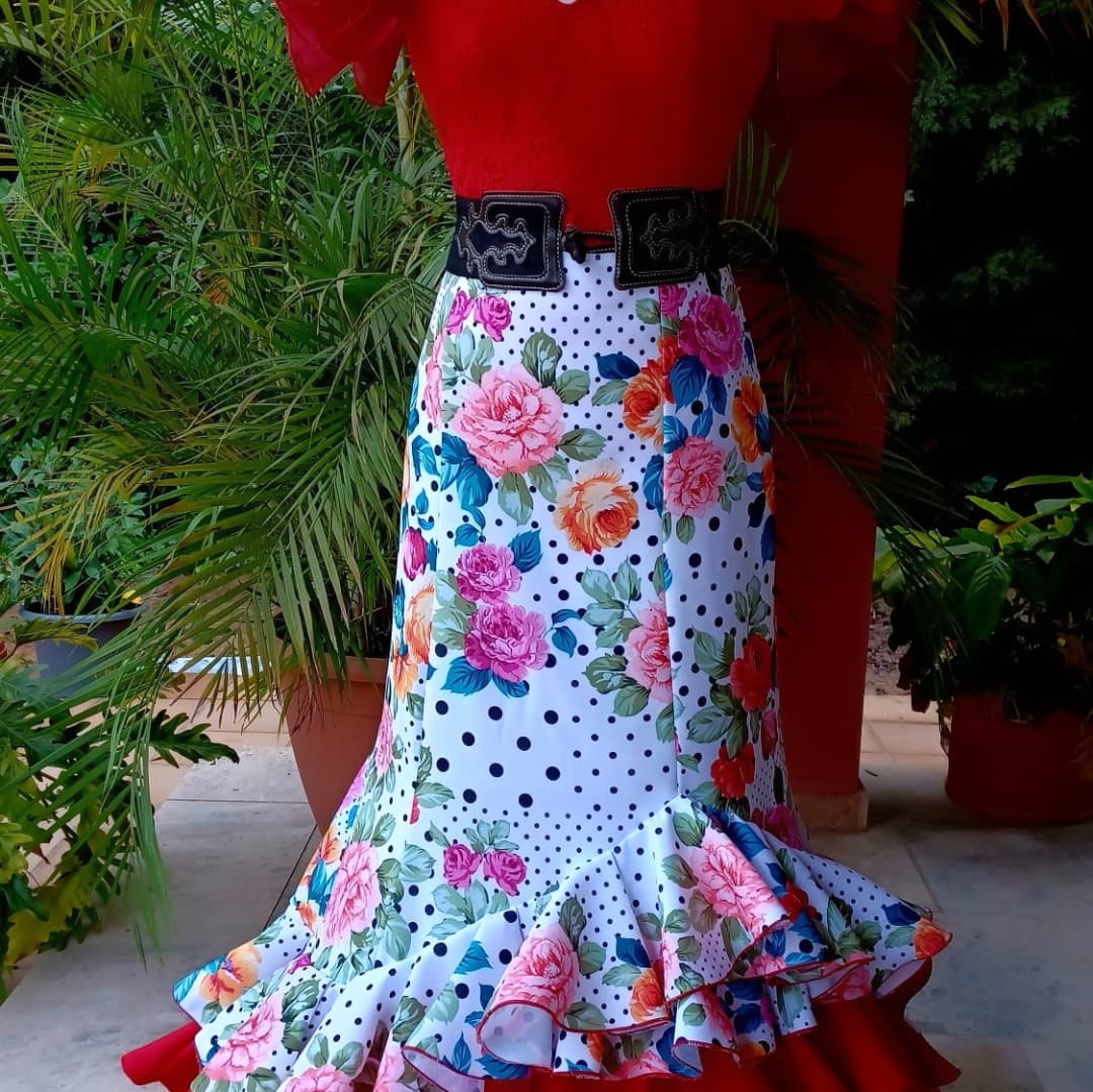Images Moda Flamenca Pepa Sáez