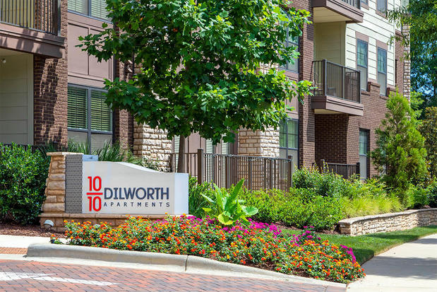Images 1010 Dilworth Apartments