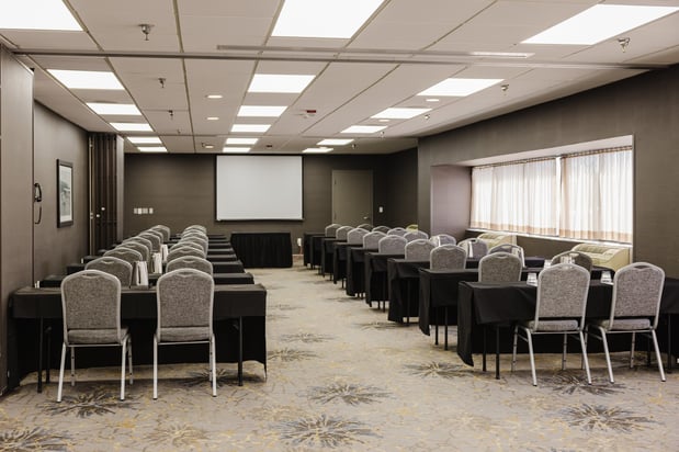 Images Crowne Plaza Suites Msp Airport - Mall of America by IHG