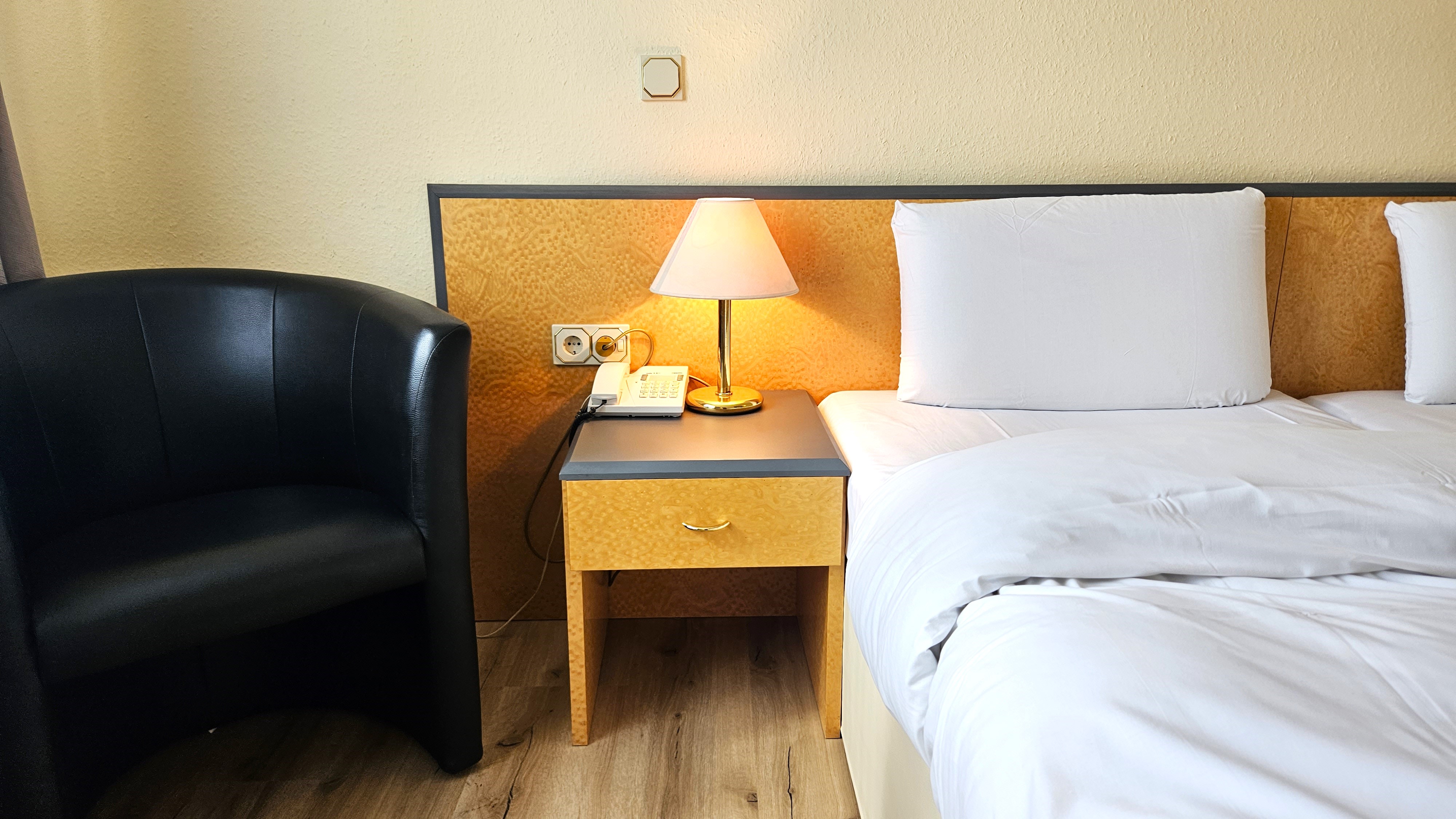 eXo Individual Hotel Waghäusel - by SuperFly Hotels, Habichtstraße 3 in Waghäusel