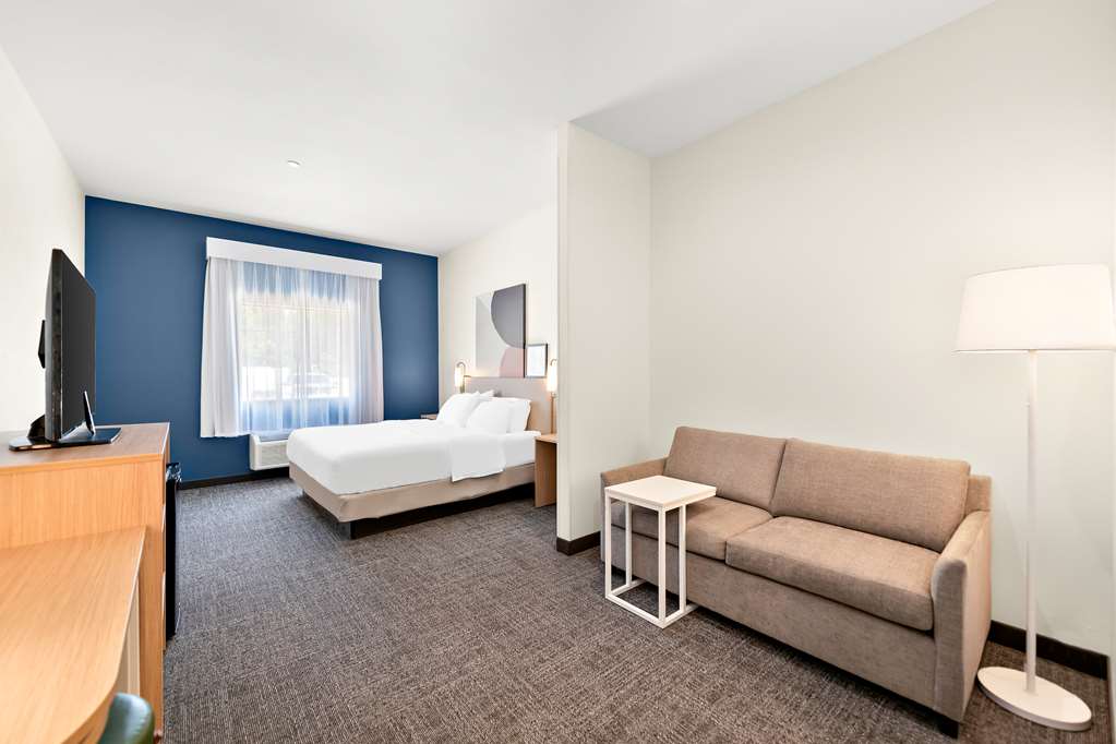 Guest room