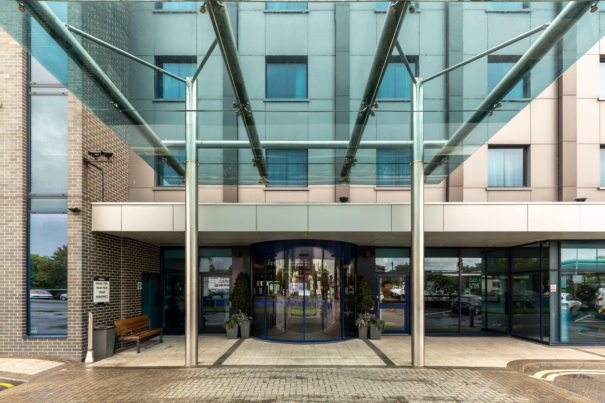 Holiday Inn Express London - Heathrow T5, an IHG Hotel Slough 01753 684001