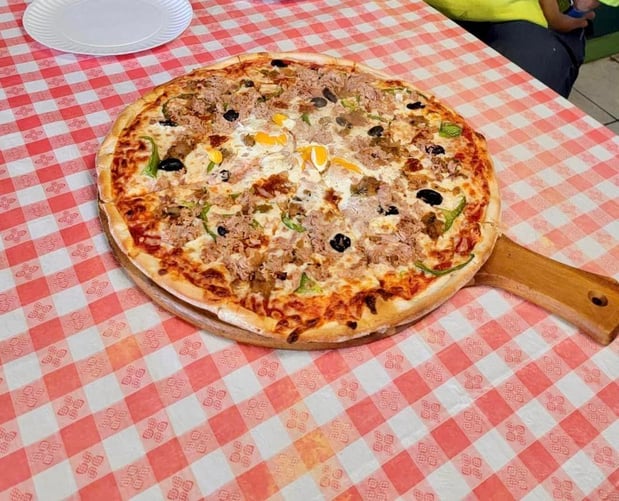 Images Yum Pizza LLC