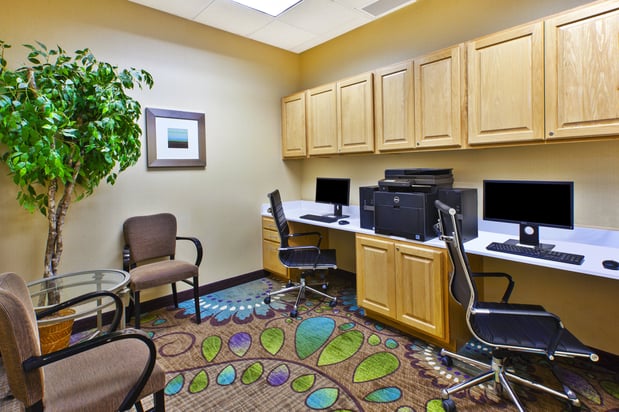 Images Holiday Inn & Suites Bolingbrook by IHG