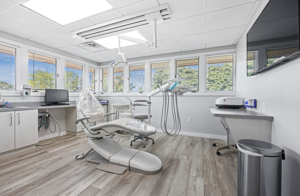 Images Neil S. Stearns, DMD, Bruce G. Freund, DDS – A Dental365 Company