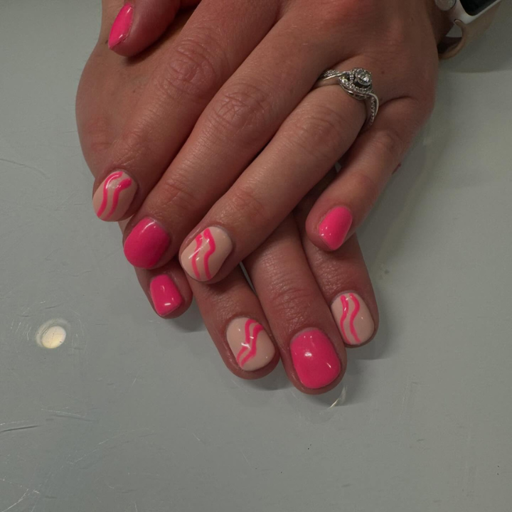 Images DeeDee's Nails