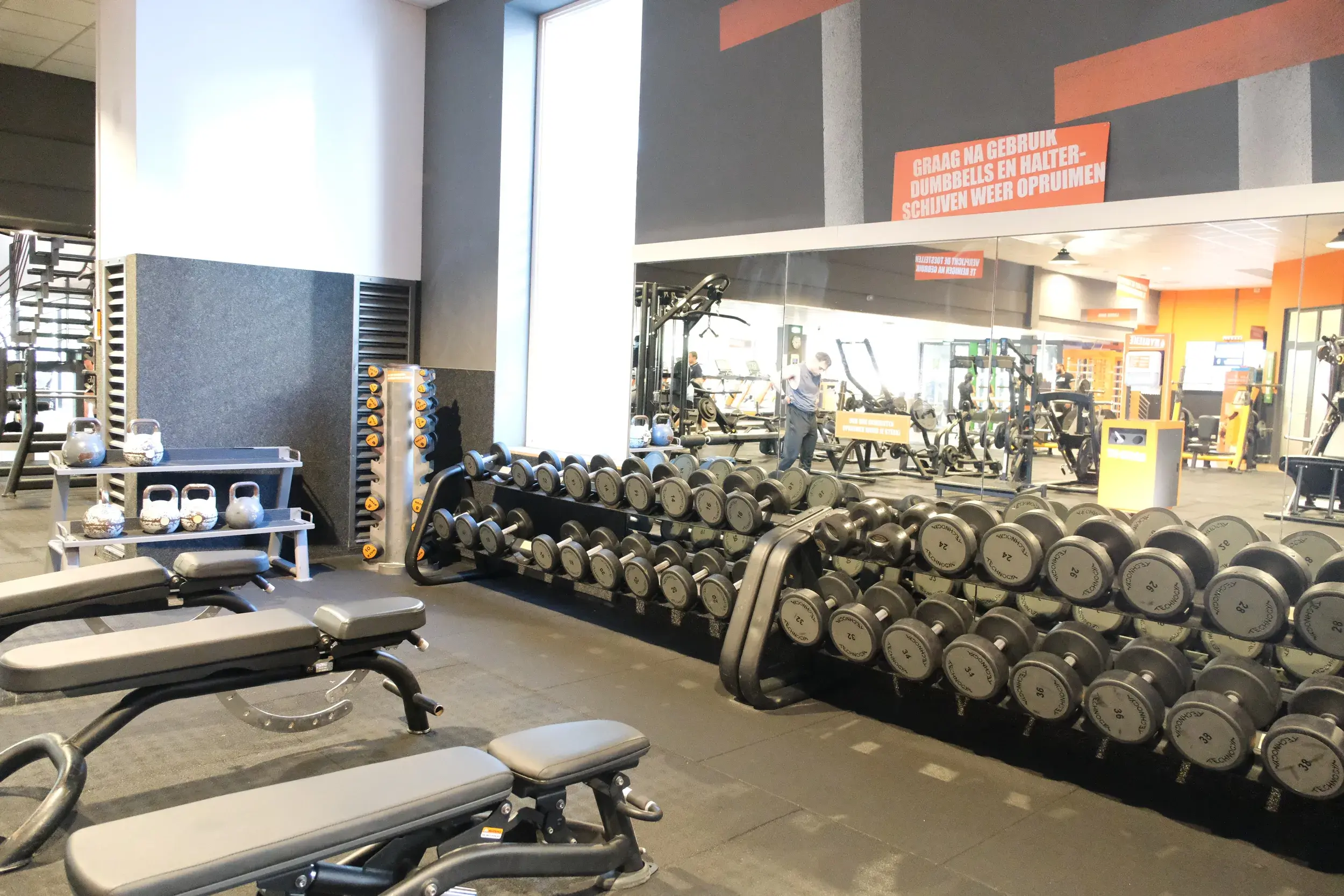 Foto's Basic-Fit 24/7