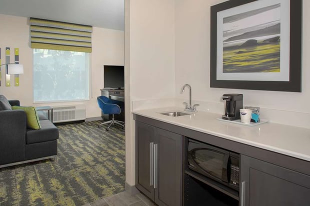 Images Hampton Inn & Suites Irvine-Orange County Airport