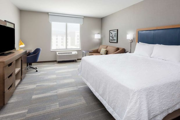 Images Hampton Inn & Suites San Diego Airport Liberty Station