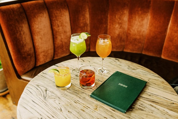 Images Harriet's Lounge