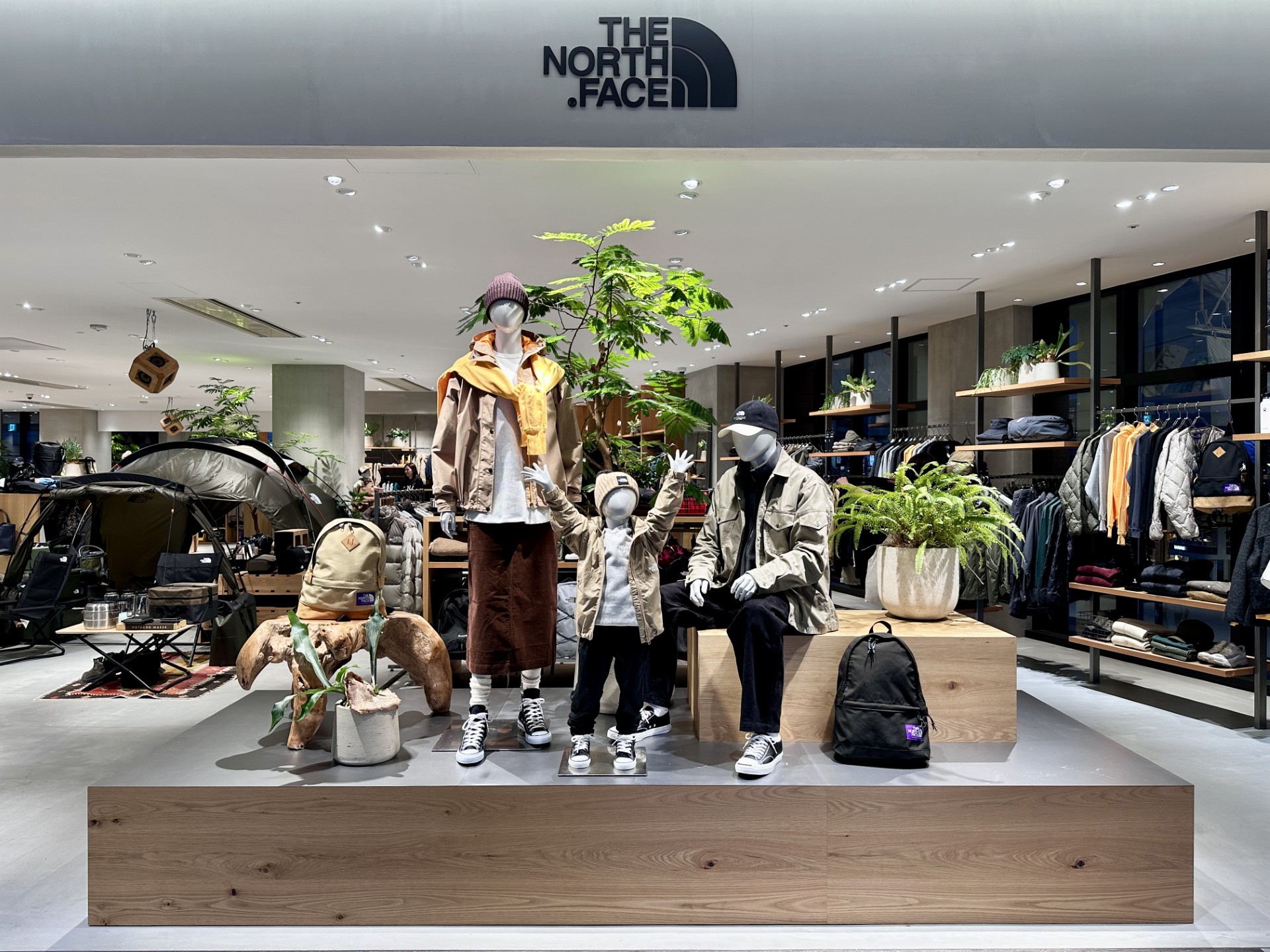 Images THE NORTH FACE+ (ザ・ノース・フェイス プラス) アミュプラザ長崎
