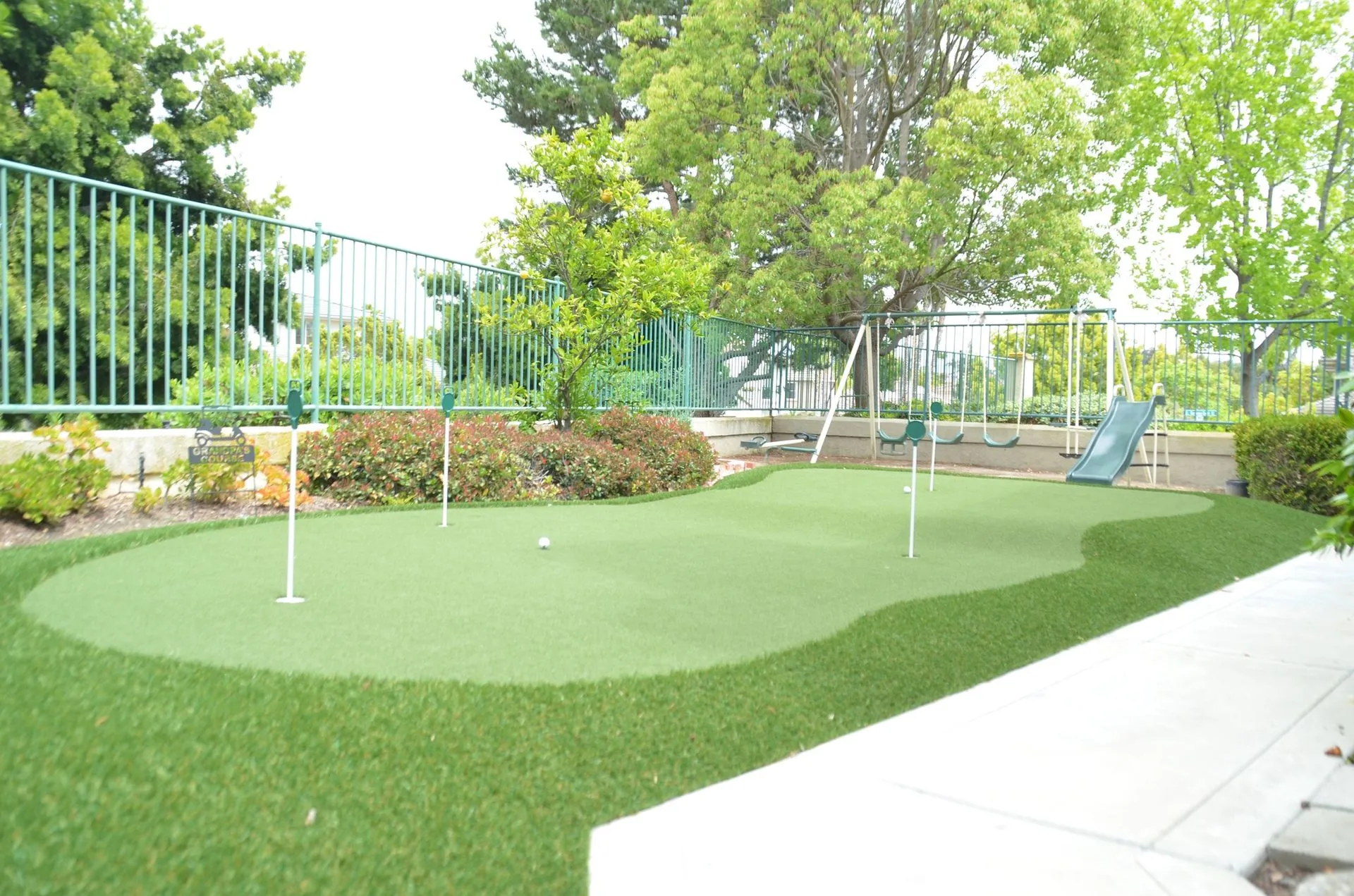 SGI TURF INC Image