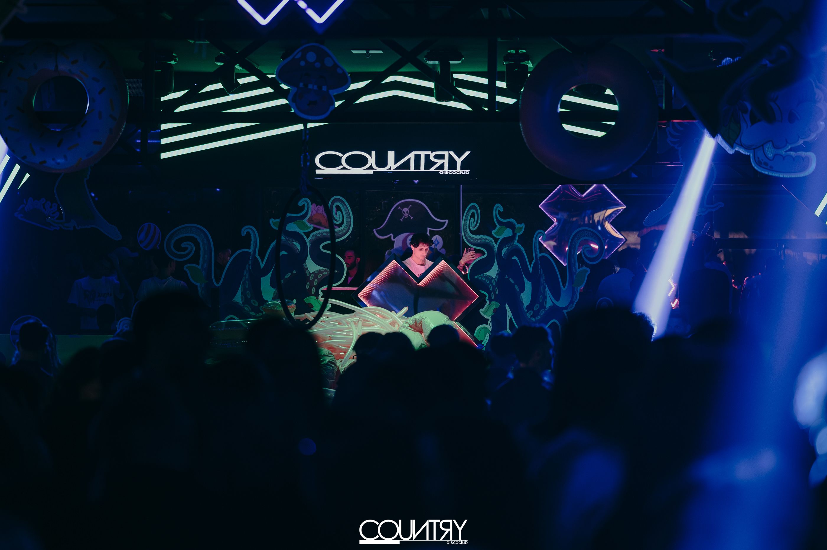 xperience night life
